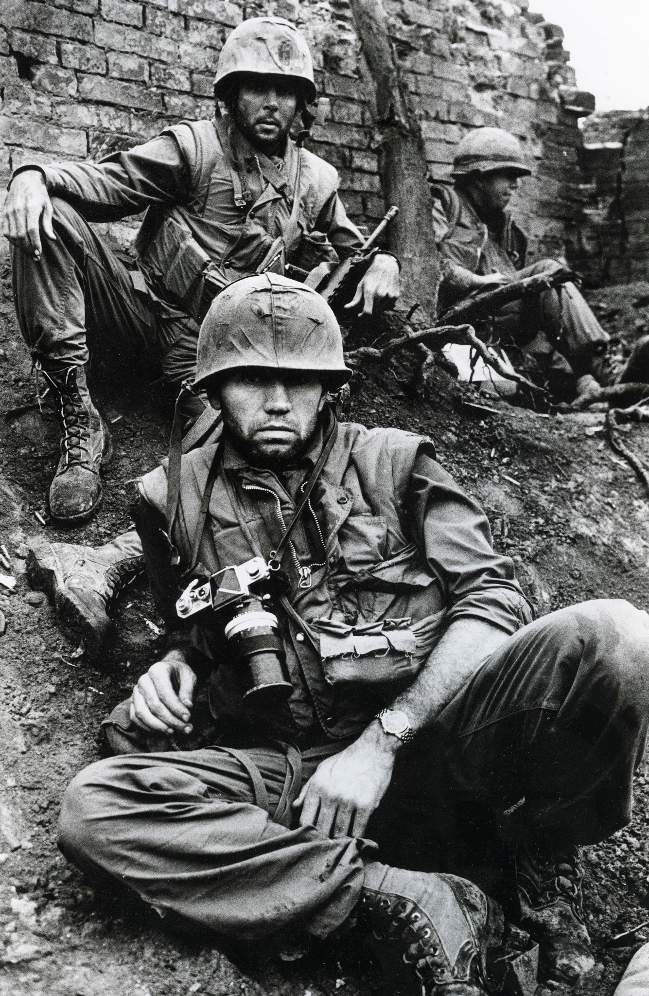 Don McCullin  um fotgrafo de guerra. Apenas no o chame de artista. Por Alex Marshall 