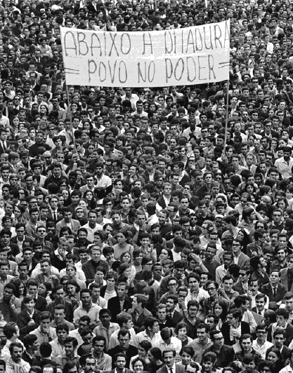 Evandro Teixeira " A Lenda Viva do fotojornalismo" - 29 de junho na Galeria Olho de ?guia (CNF 01, Edif?cio Praiamar, Loja 12 -? Taguatinga Norte