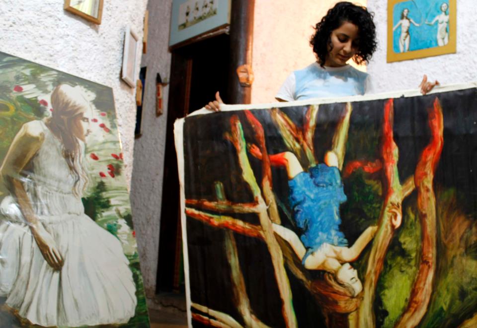 ? HOJE!! Gra?a Ramos, curadora da mostra "Sutilezas e Ilus?es", vai falar sobre o "Erotismo na obra de Clarice Gon?alves".Local:Galeria Olho de ?guia. Endere?o: CNF 01 Edf Praiamar loja 12 Taguatinga Norte.Hor?rio: 19:00;Foto:Atalanta Nambir