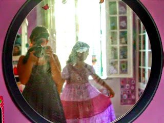 ? HOJE!!  "Com a Minha Irm?" Document?rio, de Ana Carolina Bolshaw, Juliana Bolshaw e o Videoclipe da m?sica "Surreal" da banda Scalene.