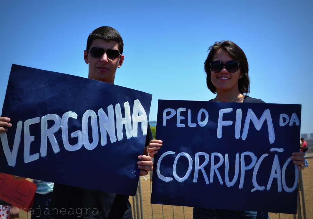 "Marcha Contra a Corrup??o" por Rejane Agra.