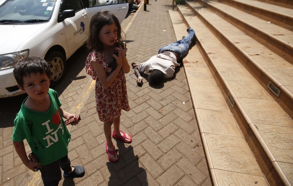 Terr?veis imagens de um ataque terrorista em um shopping no Qu?nia.Foto:Goran Tomasevic / Reuters