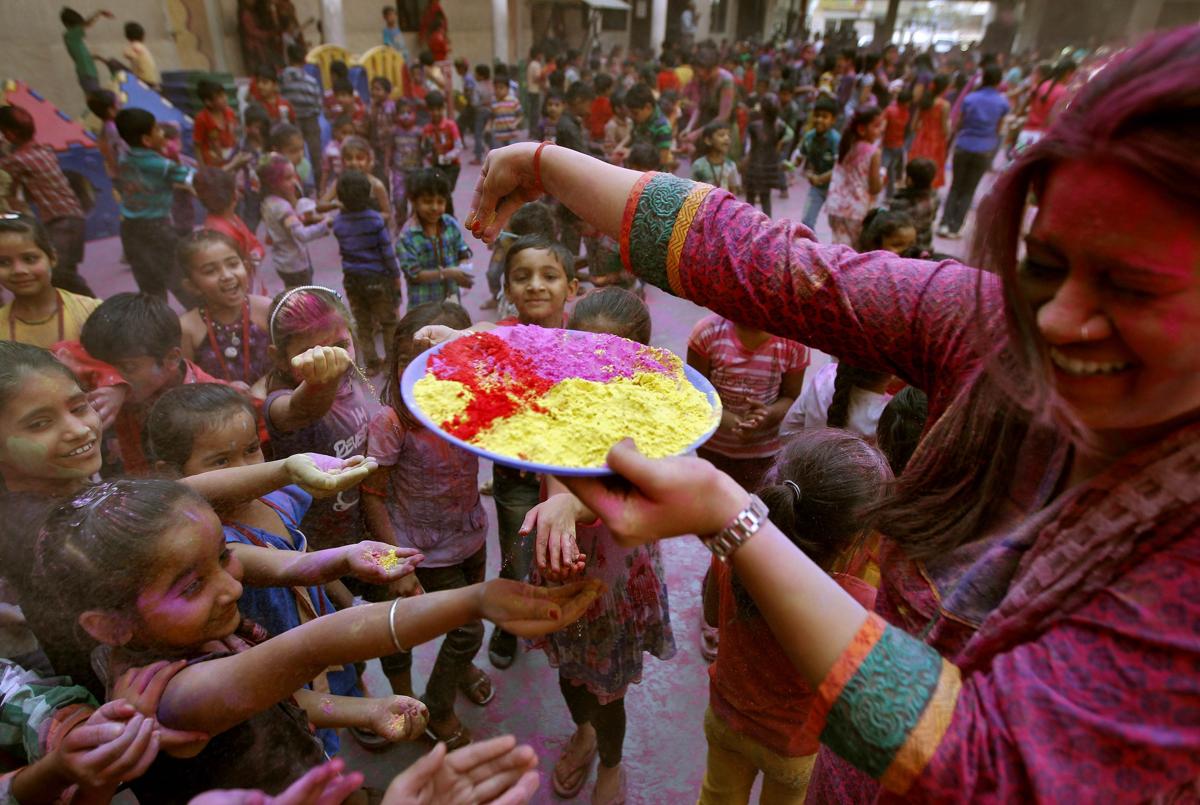 Celebra??es de Holi 2015.Foto:Amit Dave / Reuters)