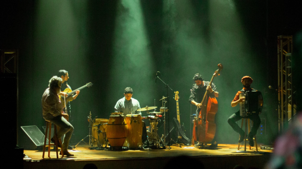  Instrumental Picum Picum traz sons sulinos e influncias universais para nica apresentao na Galeria Olho de guia, dia 13 de julho