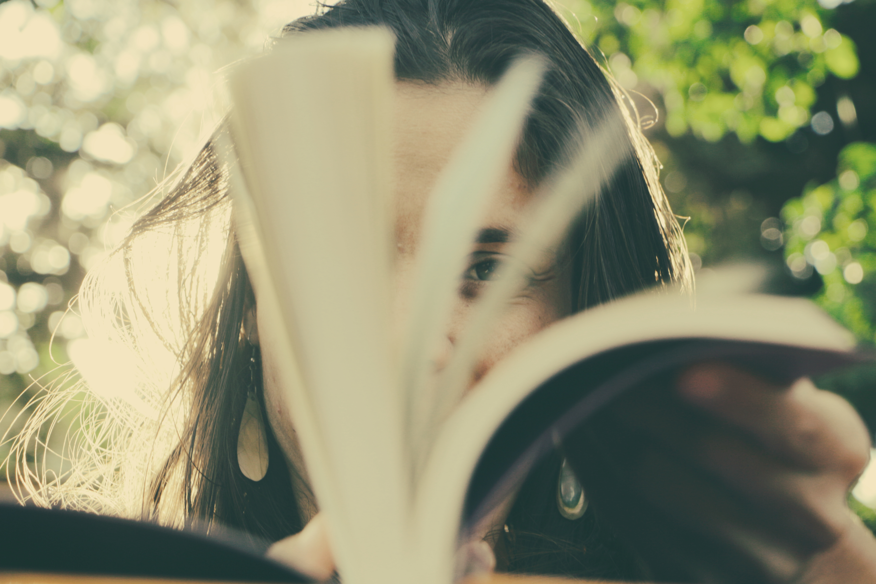 Poeta taguatinguense lana dois livros de poesia no Sebinho.Foto:Nara Oliveira.Dia: 21 de dezembro de 2018 (sexta-feira) Hora: de 19h s 21h Onde: Livraria Sebinho  406 Norte