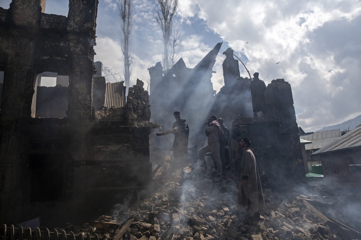 Maior prmio do jornalismo, Pulitzer anuncia seus vencedores de 2020.Premio Fotografia:Channi Anand, Mukhtar Khan e Dar Yasin da Associated Press