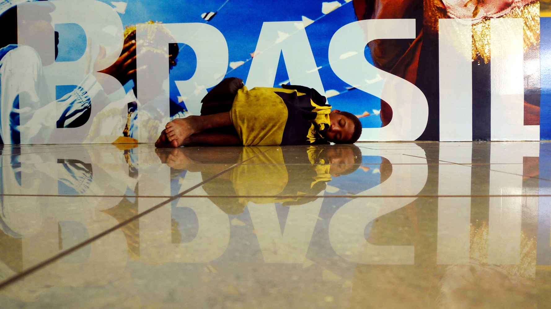 ?Brasil sem Mis?ria? de Ivaldo Cavalcante.
