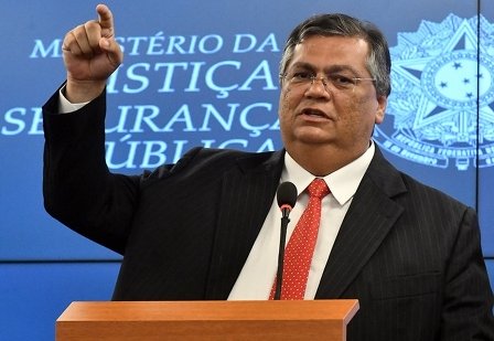Dino adota o controle nas contrata��es de software do Minist�rio da Justi�a